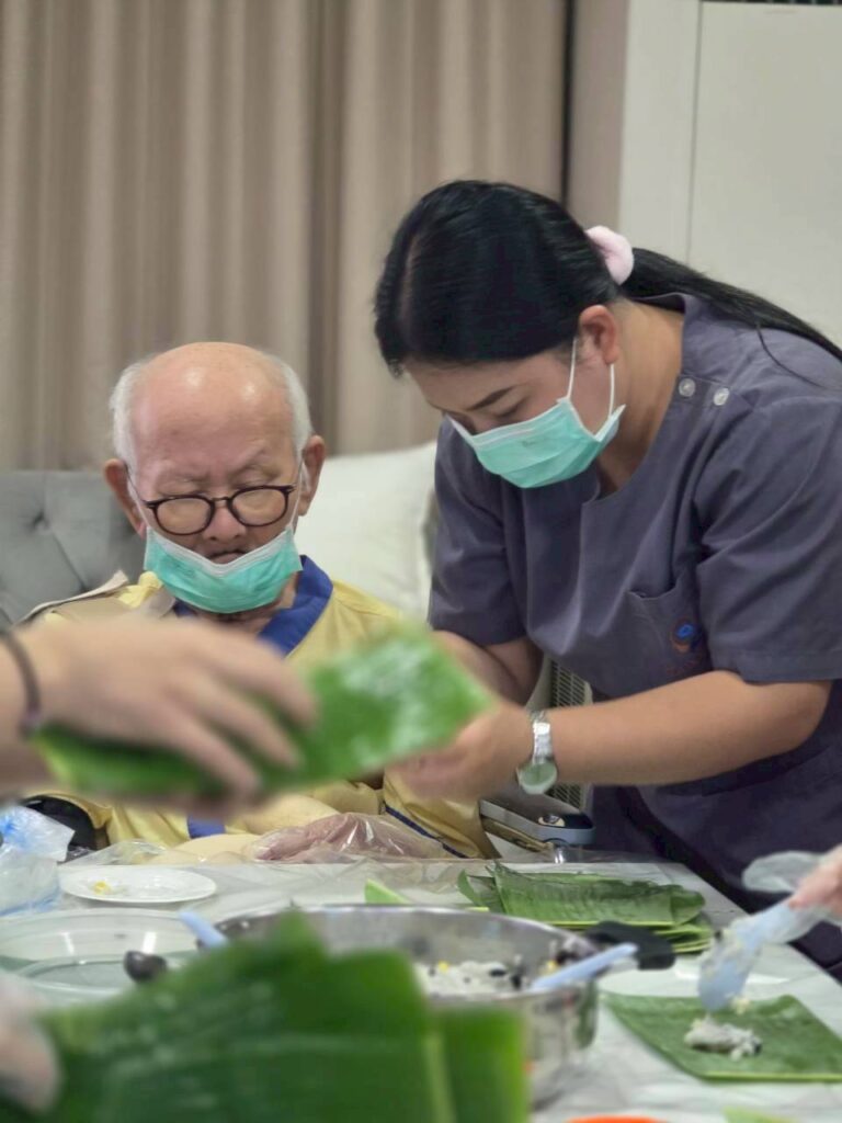 LINE_ALBUM_ข้าวต้มมัด_251217_1