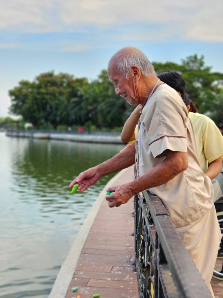 LINE_ALBUM_ชมสวน_251217_3