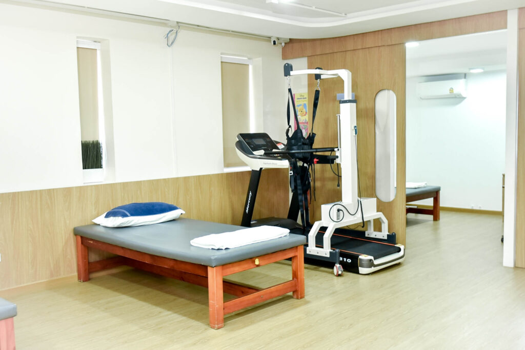 LINE_ALBUM_รูปจาก gt_๒๓๐๔๐๔_99