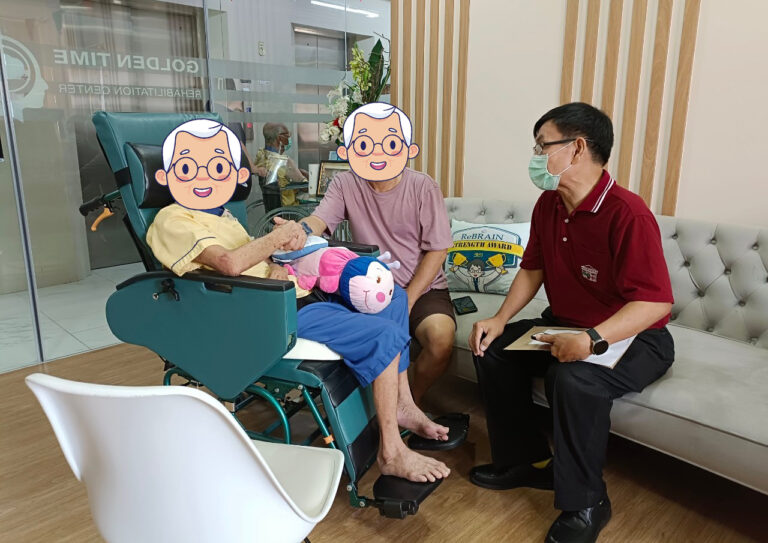 LINE_ALBUM_หมอมาเยี่ยม-9467_251217_2