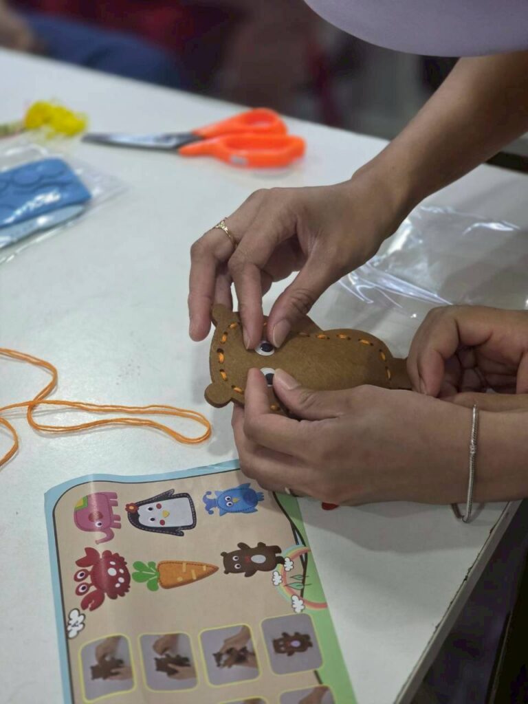 LINE_ALBUM_เย็บตุ๊กตา_251217_2