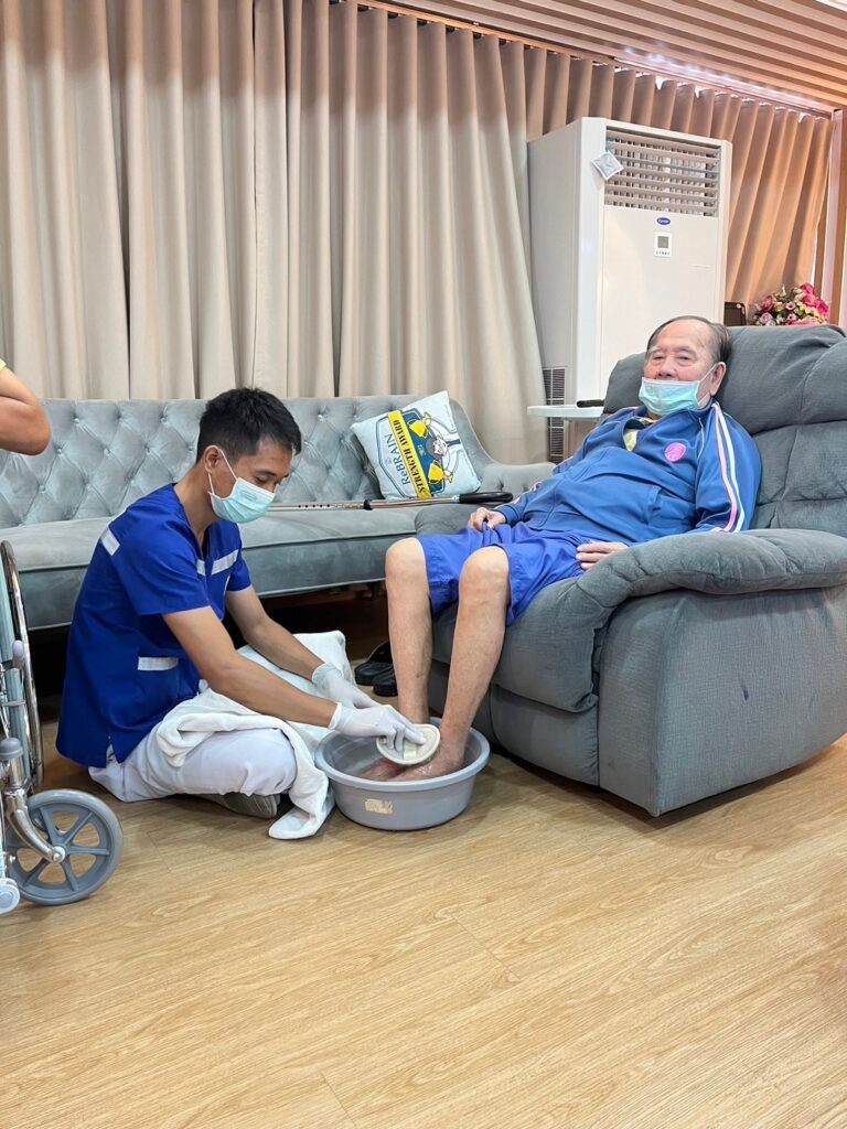 LINE_ALBUM_แช่เท้า67_251217_4